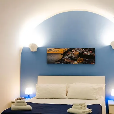 Partenope House Apartment
