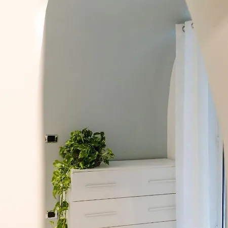 Partenope House Apartment