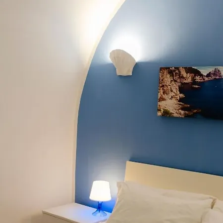 Partenope House *